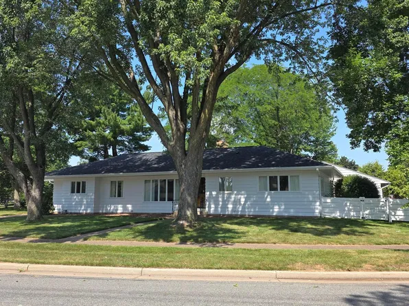 404 W Macarthur Ave, Eau Claire, WI 54701