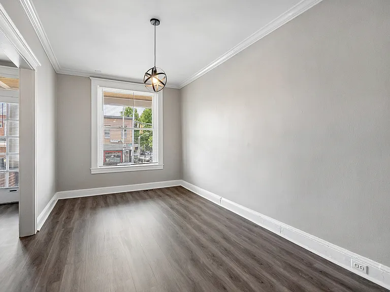 4041 Falls Rd — Photo 11