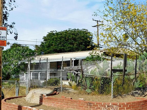 4th image of 449 Altura Dr