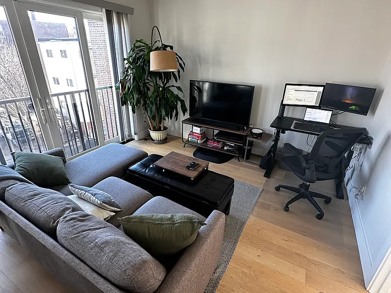 287 Maverick St #306 — Photo 3