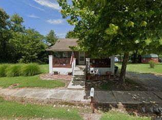 505 E Walnut St, Carrier Mills, IL 62917