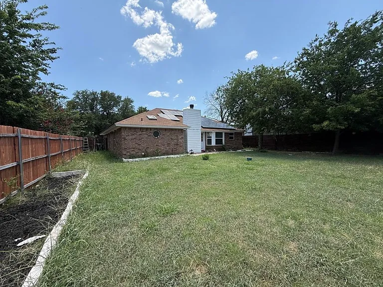 109 Colony Dr — Photo 7