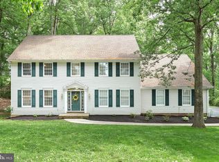 5 Cornell Dr, Hanover, PA 17331