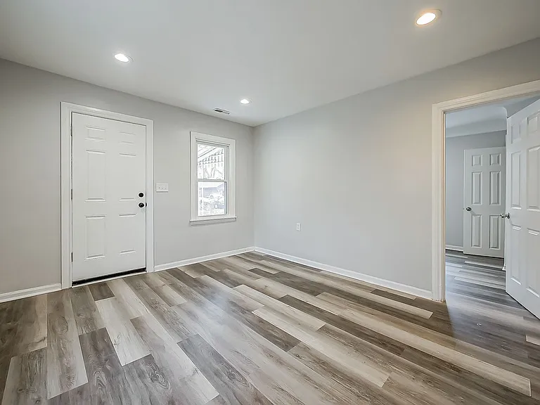 23352 Powell Ave — Photo 3