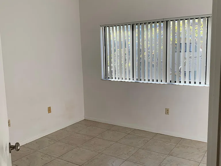 2445 SW 18th Ter #703 — Photo 9