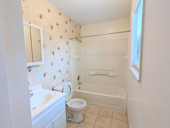 4th image of 8209 County Road 1082