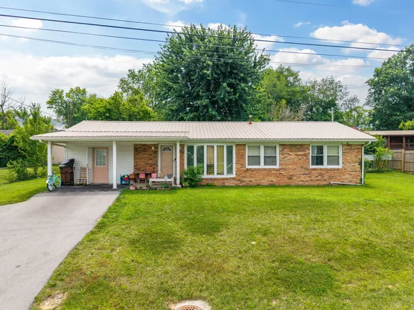 758 N Main St, Stanton, KY 40380