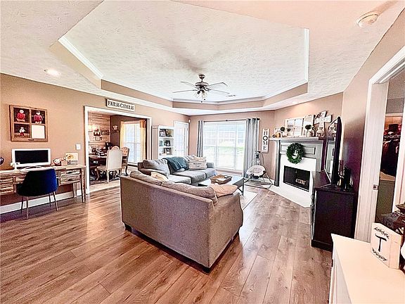 4th image of 91 Lee Road 2144