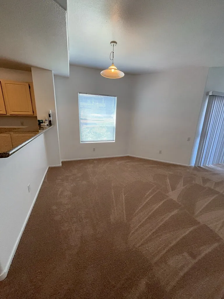 2 bed, 2.0 bath, 1090 sqft, $1,400 — Photo 3
