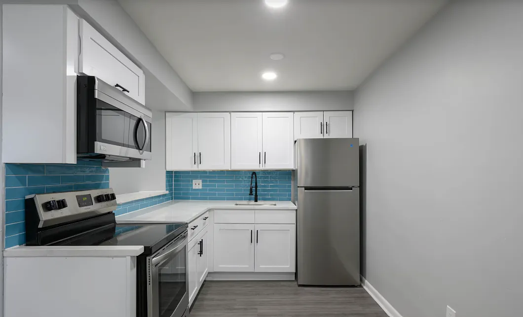 2 bed, 800 sqft, $1,650 — Photo 1