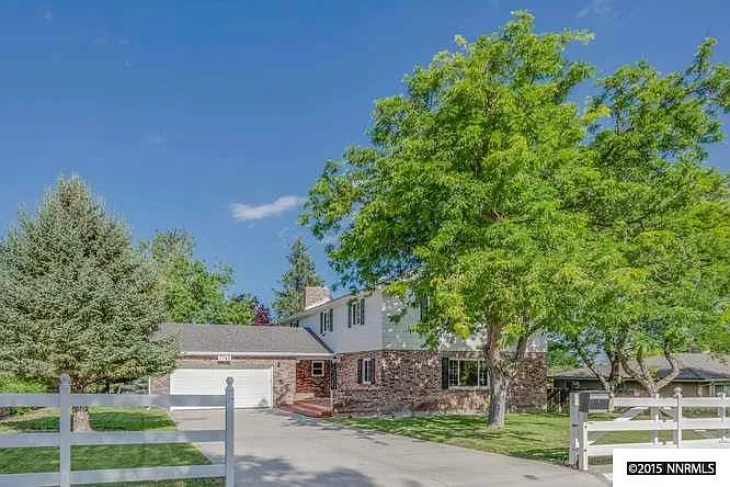 7742 S Southmoor Cir photo 1