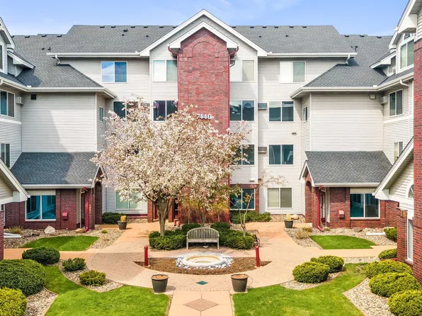 7440 Edinborough Way APT 4312, Edina, MN 55435