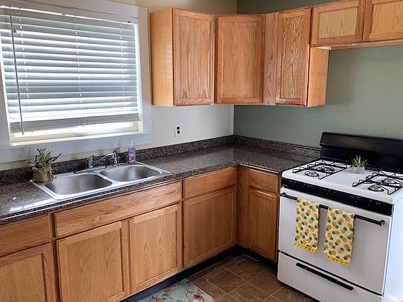 3rd image of 1804 S Preston St #2