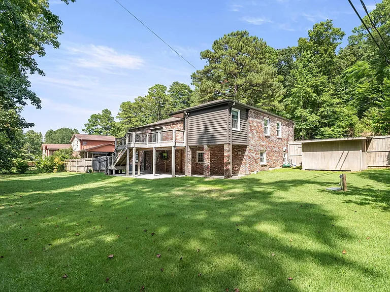 3708 Northcote Dr — Photo 33
