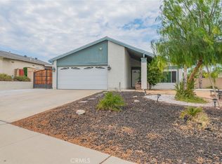 1424 Norfolk St, Corona, CA 92878