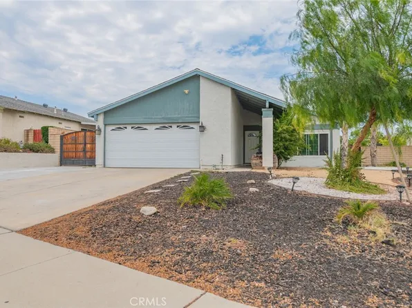 1424 Norfolk St, Corona, CA 92878
