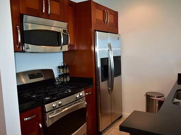 5th image of 4525 Dean Martin Dr Unit 2005