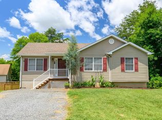 102 Cedar Dr, Gordonsville, VA 22942