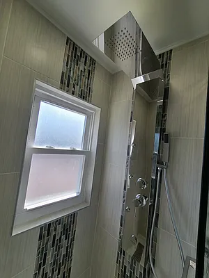 Rented by Bouklis Group | media 9