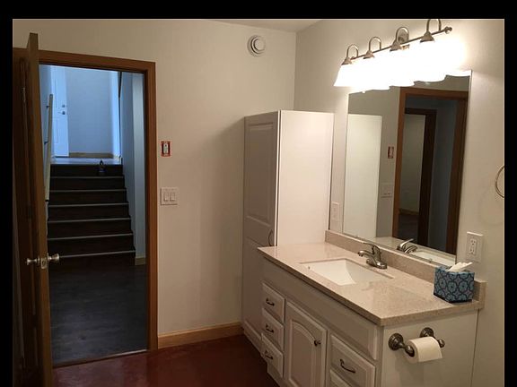 4th image of 16 Harriet Ave