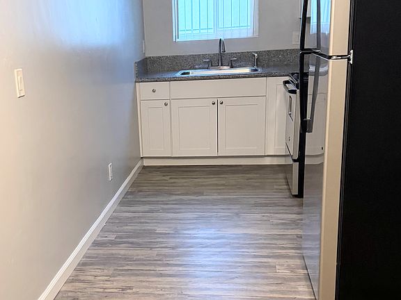 4th image of 1747 Chalcedony St #2