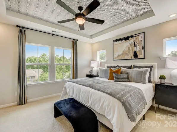 512 Annie Lowery Way, Davidson, NC 28036