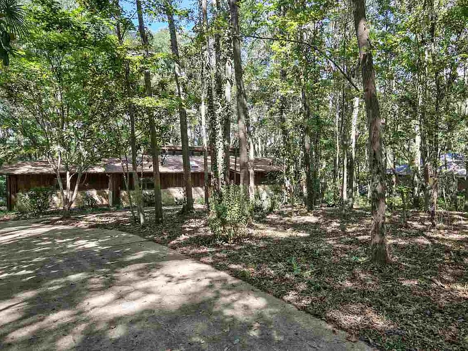 1st image of 2064 Cynthia Dr