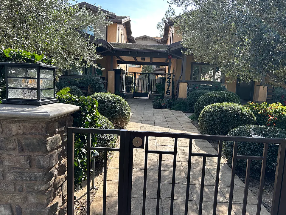 Lamanda Court