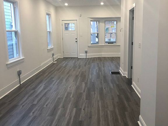 4th image of 3715 W 39th St #Up