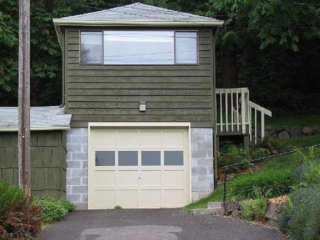 2nd image of 4637 Glenwood Ave