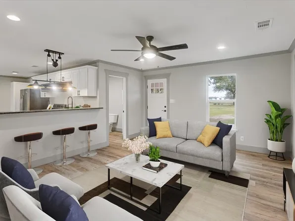 578 N Swanson Rd, Mineral Wells, TX 76067