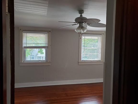 5th image of 1330 Epworth Ave