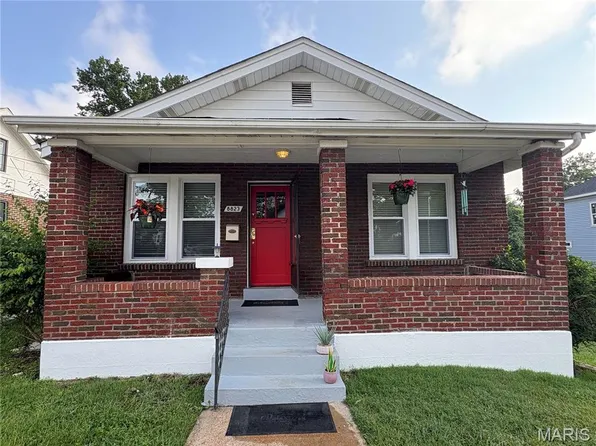 8823 Powell Ave, Saint Louis, MO 63144