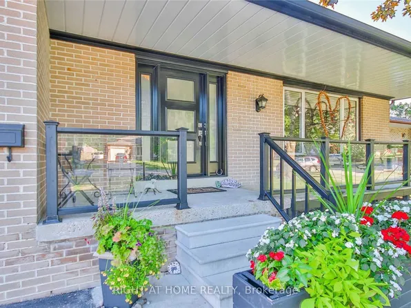 10 Jacwin Dr, Ajax, ON L1S 6H8