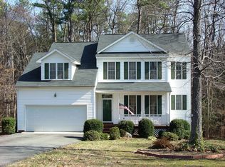 3800 Kingstream Ln, Chester, VA 23831