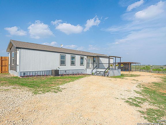 2nd image of 213 Twin Lakes