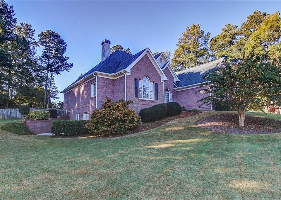 1st image of 410 Mallory Cir