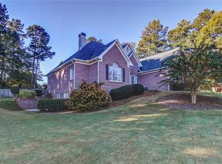 410 Mallory Cir, Loganville, GA 30052