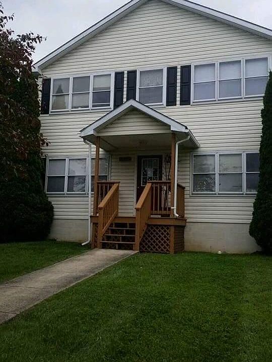 1st image of 923 Rose Hill Ave