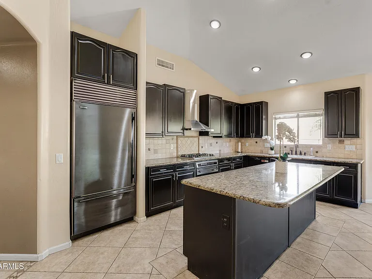 4335 E Fox Cir — Photo 34