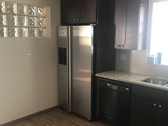3rd image of 5735 W Giddings St Floor 1