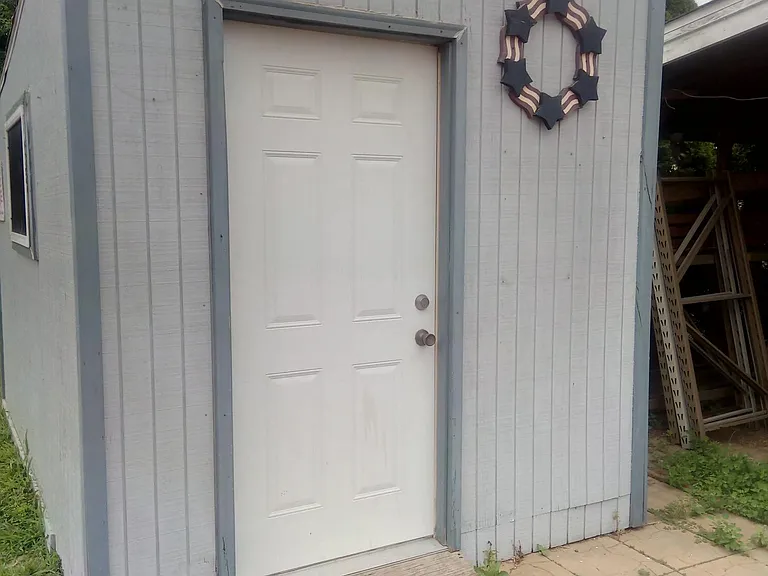 721 Watson Ave — Photo 5