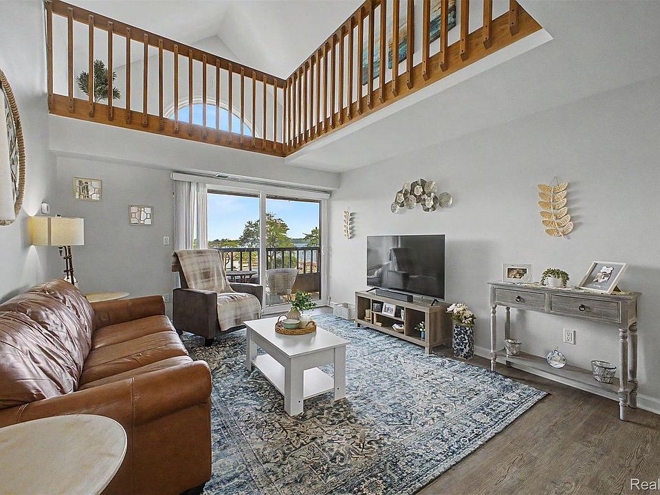 1st image of 2445 Riverside Dr APT 304