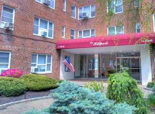 75 S Middle Neck Road #4-G, Great Neck, NY 11021