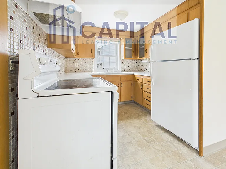 17 Hazelton St #1 — Photo 7