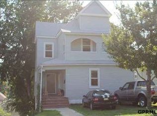 1129 S 28th St, Omaha, NE 68105