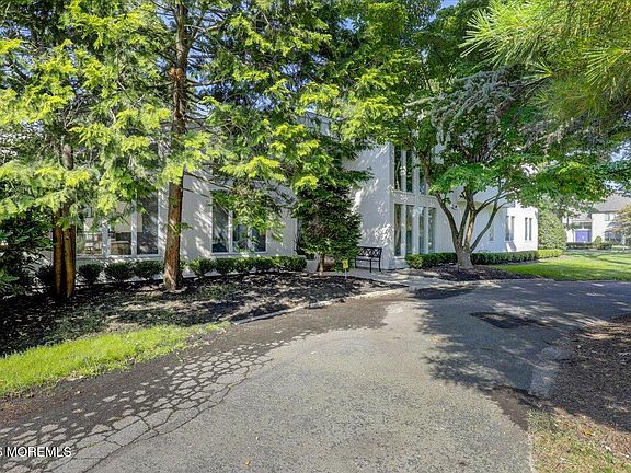 4th image of 311 Park Avenue