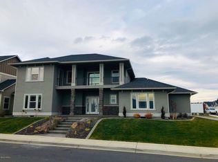 2012 S 87th Ave, Yakima, WA 98903