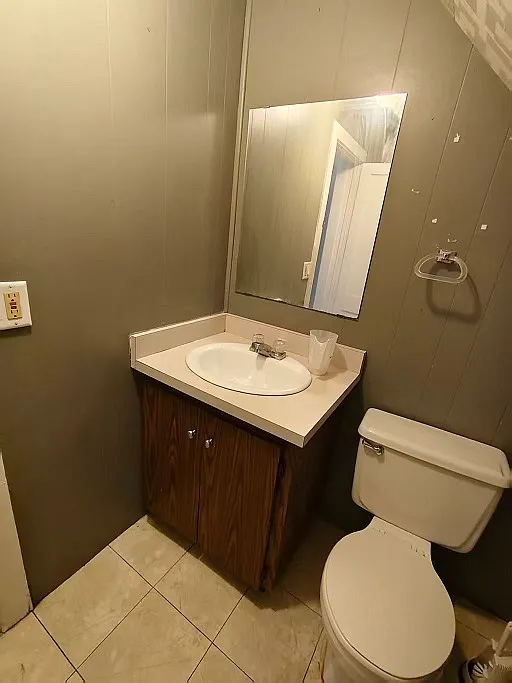 5 bed, 1.5 bath, 130 sqft, $400 — Photo 2