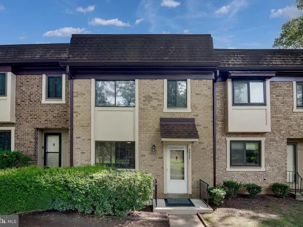 2930 Jermantown Rd #13, Oakton, VA 22124